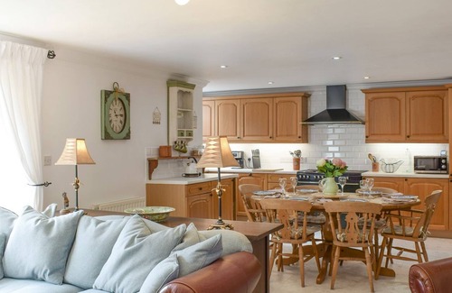 Wooler Cabaña | 2 bedroom accommodation in Milfield, near Wooler