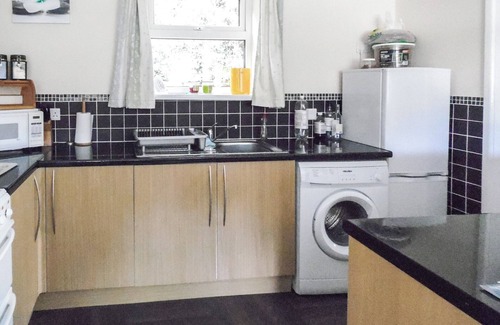 Millendreath Cabaña | 2 bedroom accommodation in Looe