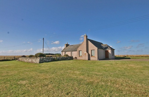 Keiss Cabaña | 2 bedroom accommodation in North Keiss, Caithness