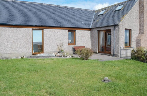 Keiss Cabaña | 2 bedroom accommodation in North Keiss, Caithness