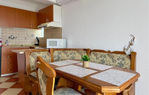 Viskovici Apartamento | 2 Bedroom Amazing Apartment In Labin