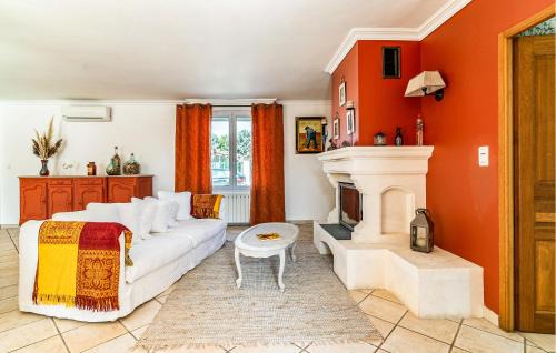 Paluds de Noves Casa | 2 Bedroom Amazing Home In Noves
