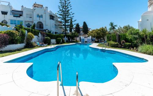 Sitio de Calahonda Apartamento | 2- bedroom apartment with seaview & great location