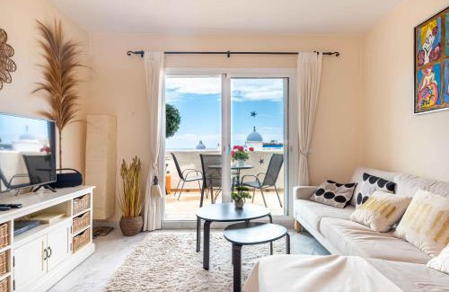 Sitio de Calahonda Apartamento | 2- bedroom apartment with seaview & great location