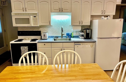 Southwest Harbor Apartamento | 2-bedroom Apartment in Downtown Southwest Harbor [Seawall]