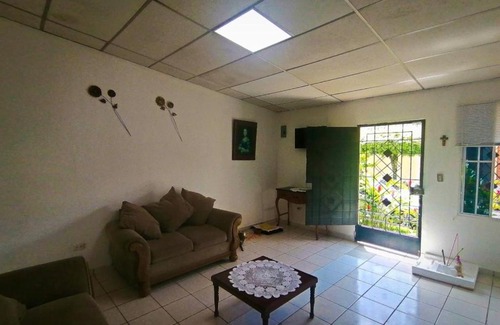 Nuevo Cuscatlan Apartamento | 2 bedroom apartment in a gated community.