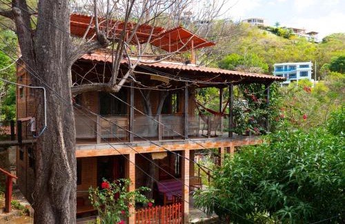 San Juan del Sur Apartamento | 2 bedroom apartment with bay view, deck and roof terrace