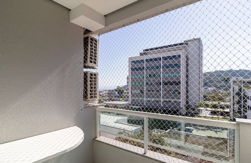 Florianopolis Apartamento | 2 Bedroom Apartment With Barbecue Cts0203
