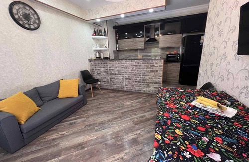 Saburtalo Apartamento | 2-Bedroom Apartment at Jikia Green Complex-Central Tbilisi