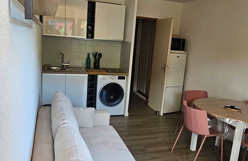 Metabief Apartamento | 2 bedroom apartment at the foot of the ski and mountain bike slopes with swimming pool