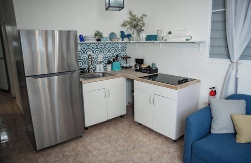 Catano Apartamento | 2 bedroom apartment in fun Catano with AC, Walk to Bars, Ferry to Old San Juan