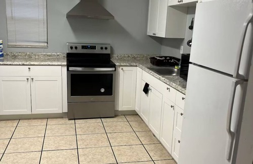 Sun Bay South Apartamento | 2-bedroom apartment in fabulous Tampa with WiFi, AC full kitchen