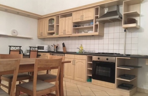 Ujpest Apartamento | 2-bedroom apartment in best part of central Budapest