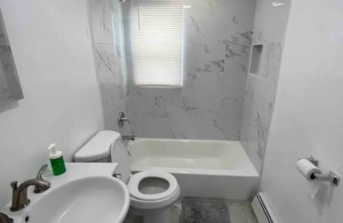 Hillside Apartamento | 2 bedroom apartment near airport