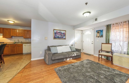 Ironbound District Apartamento | 2-Bedroom Apartment Near EWR & NYC – Free Parking, Family-Friendly