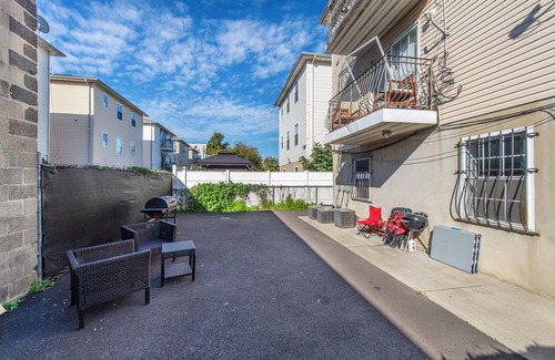 Ironbound District Apartamento | 2-Bedroom Apartment Near EWR & NYC – Free Parking, Family-Friendly