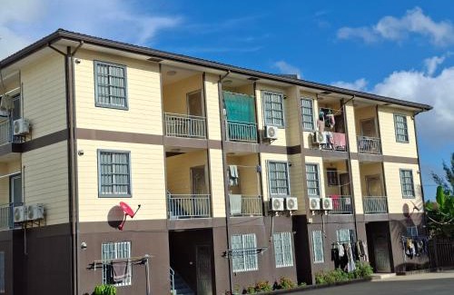 Port Moresby Apartamento | 2-Bedroom Apartment with Balcony Upstairs