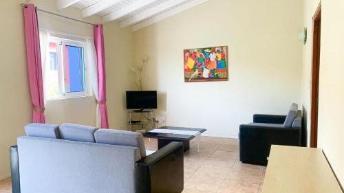Julianadorp Apartamento | 2 Bedroom Apartment #Pink
