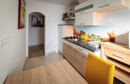 Bled Apartamento | 2-bedroom apartment with AC, WiFi - 50 m near Lake Bled with extra entrance