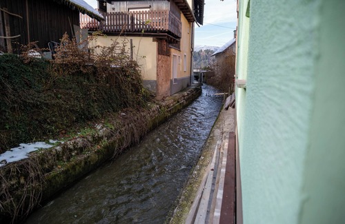 Bled Apartamento | 2-bedroom apartment with AC, WiFi - 50 m near Lake Bled with extra entrance