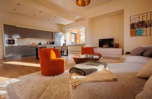 Zwevegem Apartamento | 2-Bedroom Apt Above Venti Restaurant – Near Xpo