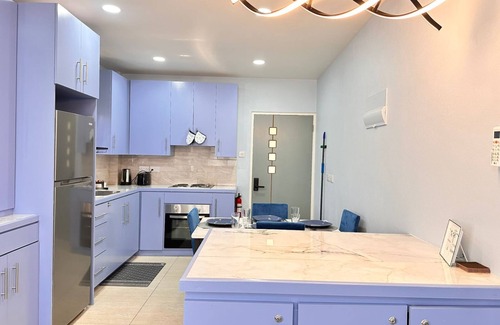 St. George's Apartamento | 2-bedroom apt in St George's with AC, WiFi, parking, near city, beach, stadium