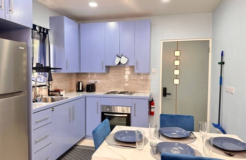 St. George's Apartamento | 2-bedroom apt in St George's with AC, WiFi, parking, near city, beach, stadium
