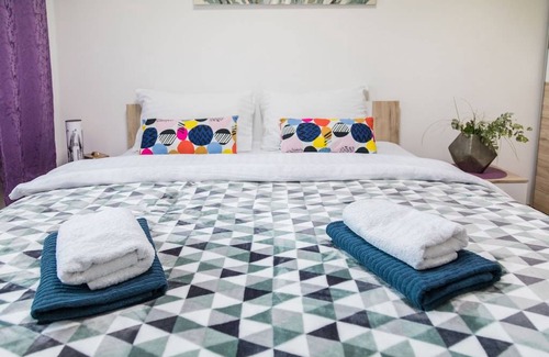 Zagreb Apartamento | 2 bedroom Apt. in the Business Zone- FREE PARKING