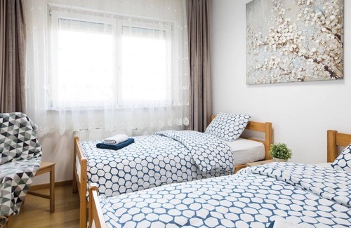 Zagreb Apartamento | 2 bedroom Apt. in the Business Zone- FREE PARKING