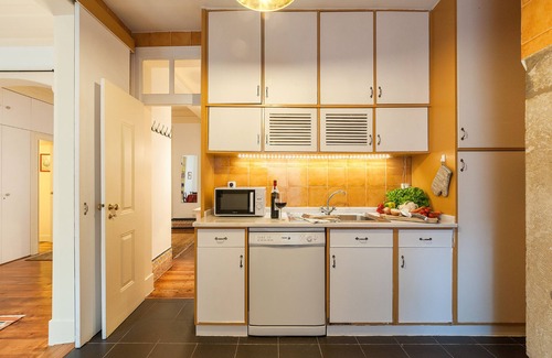 Sao Jose Apartamento | 2 BEDROOM APT WITH PATIO NEXT TO LIBERDADE AVENUE