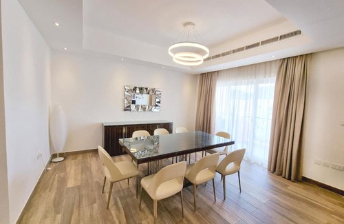 Lusail Apartamento | 2 bedroom at Les Maisons Blanches Luxury Compound, housekeeping & pool & gym