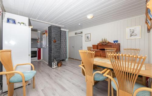 Andalsnes Casa | 2 Bedroom Awesome Home In Isfjorden