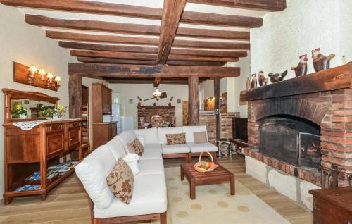 Rubigny Casa | 2 Bedroom Awesome Home In Rubigny