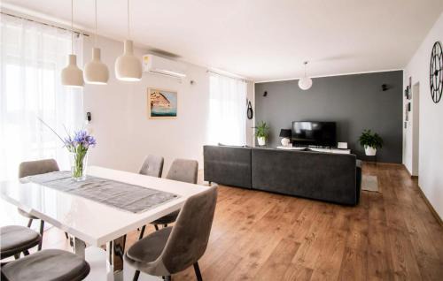 Donje Polje Casa | 2 Bedroom Awesome Home In Sibenik
