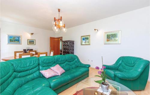 Smrika Casa | 2 Bedroom Awesome Home In Smrika