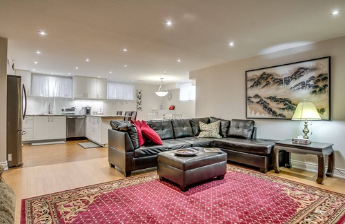 Norseman Heights Apartamento | 2 Bedroom basement apartment located in Etobicoke close to subway