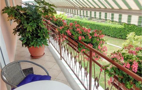 Mucici Apartamento | 2 Bedroom Beautiful Apartment In Mucici