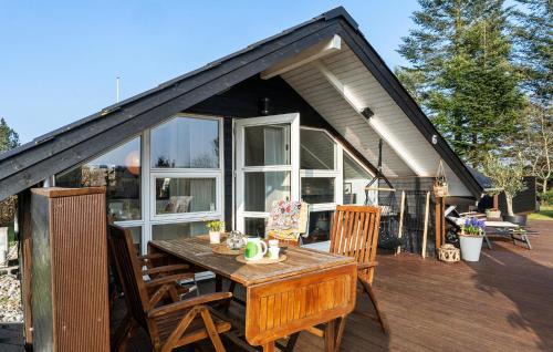 Hvidbjerg Strand Casa | 2 Bedroom Beautiful Home In Børkop