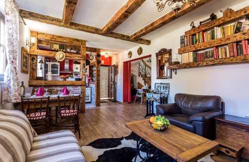 Veljun Primorski Casa | Hermosa casa de 2 dormitorios en Senj