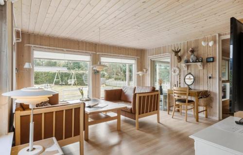 Hou Casa | 2 Bedroom Beautiful Home In Hals