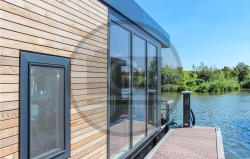 Ohe en Laak Alquiler De Eote | 2 Bedroom Beautiful Ship In Ohé & Laak
