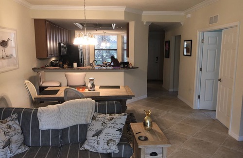 Bradenton Condominio | 2 bedroom Bradenton Florida condo with golf membership 1720 square feet