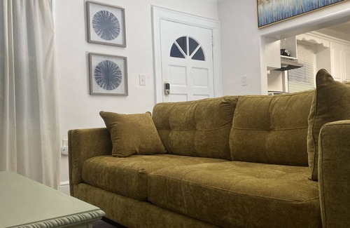 Sylvan Hills Casa | 2 Bedroom Bungalow in the heart of Atlanta