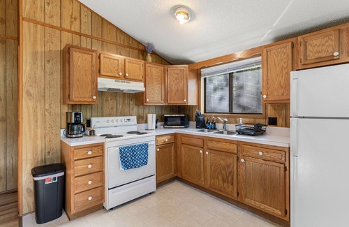 The Woods Cabina | 2-Bedroom cabin Hot tub Fireplace PS5