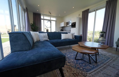 Hindeloopen Casa | 2-bedroom chalet with terrace