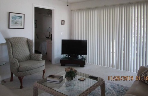 The Meadows Condominio | 2 Bedroom Condo 95324 by Houzlet