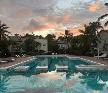 Cas En Bas Apartamento | 2 Bedroom Condo in Cap Cove Resort