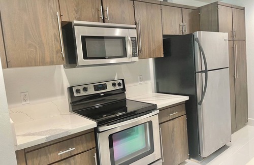 Calabasas Condominio | 2-bedroom Condo in Heart of Downtown Calabasas