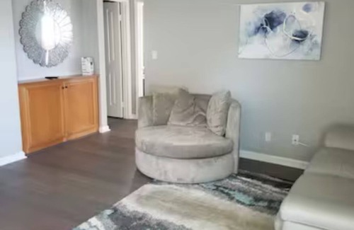 Clairemont Mesa East Condominio | 2 Bedroom Condo with Pool Perfect for Long Term!