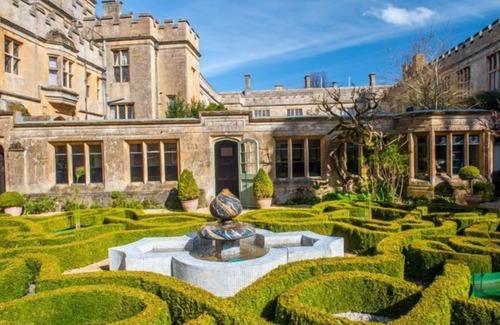 Winchcombe Cabaña | 2 bedroom Cotswold Holiday Home - Abbots Cottage